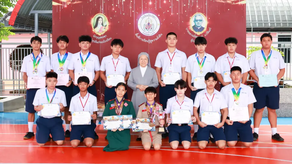 📚🏆พิธีมอบเกียรติบัตรแก่นักเรียนที่เข้าร่วม การแข่งขันทักษะทางวิชาการและการแข่งขันกีฬา เพื่อยกย่อง เชิดชูเกียรติ🏅✨