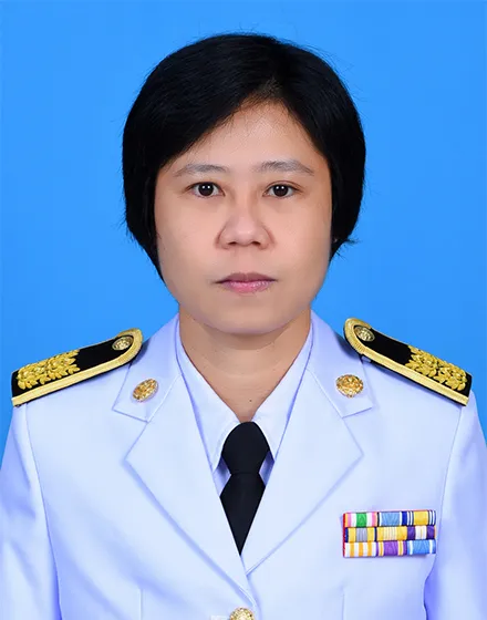 นางสาวกานดา  บุญรัตน์