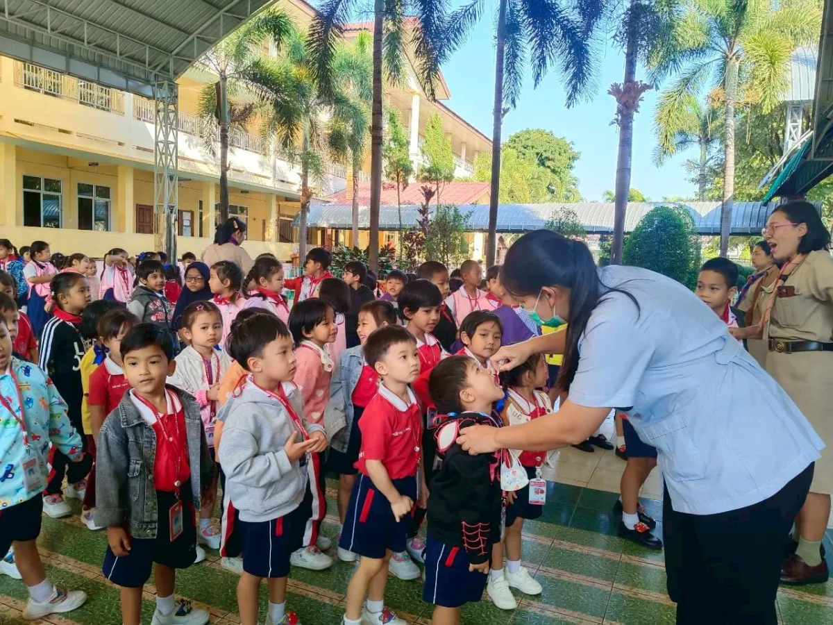 รณรงค์หยอดวัคซีนป้องกันโรคโปลิโอในเด็กไทยอายุต่ำกว่า 5 ปี และเด็กต่างชาติอายุต่ำกว่า 15 ปี ครั้งที่2 เพื่อเป็นการเฝ้าระวังและป้องกันการแพร่กระจายเชื้อไวรัสโปลิโอให้กับนักเรียนโรงเรียนภัทรวิทยา